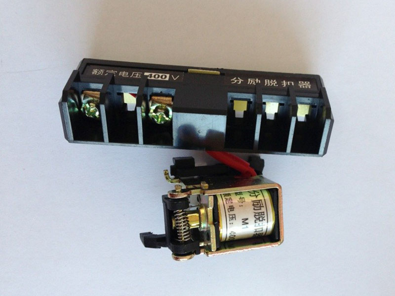 NM1-225分励 380V